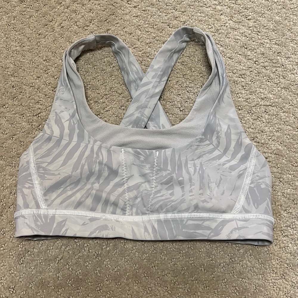 Lululemon stuff your bra size 6